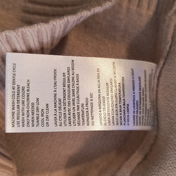 H Halston Cut Out Pullover Size M Color Tan - Picture 8 of 12